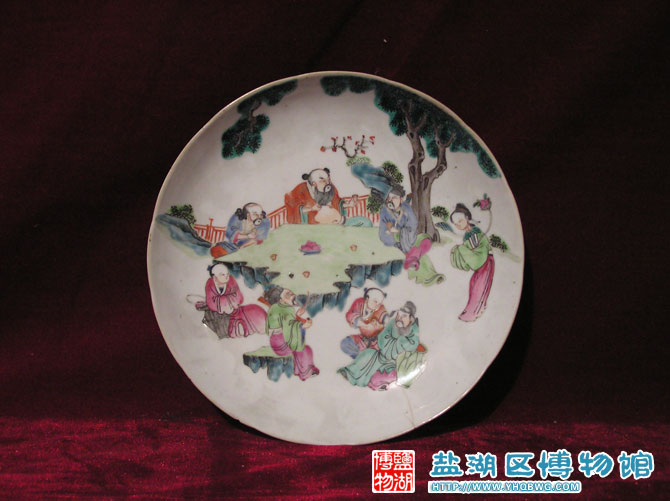 粉彩八仙人物盘